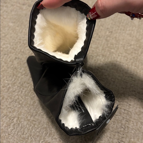 Fownes Brothers Real Rabbit Fur Lined Leather Gloves for Women - Picture 3 of 4